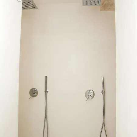 Dimora Ausentum 3*